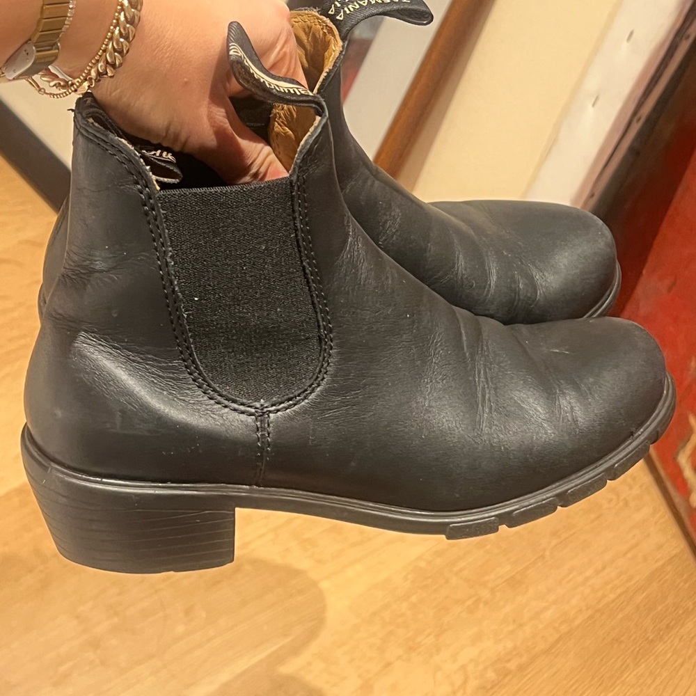 Blundstone Black Heeled Boots - Used
